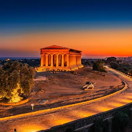 Affittacamere La Scala Di Atena