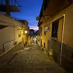 بيت ضيافة La Scala Di Atena